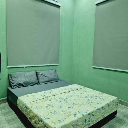 Teratak Che Esah Guest House Free Wifi Netflix Pasir Mas ภายนอก รูปภาพ