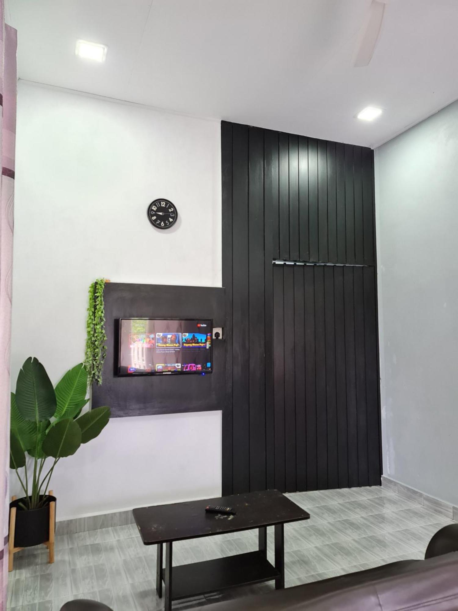 Teratak Che Esah Guest House Free Wifi Netflix Pasir Mas ภายนอก รูปภาพ
