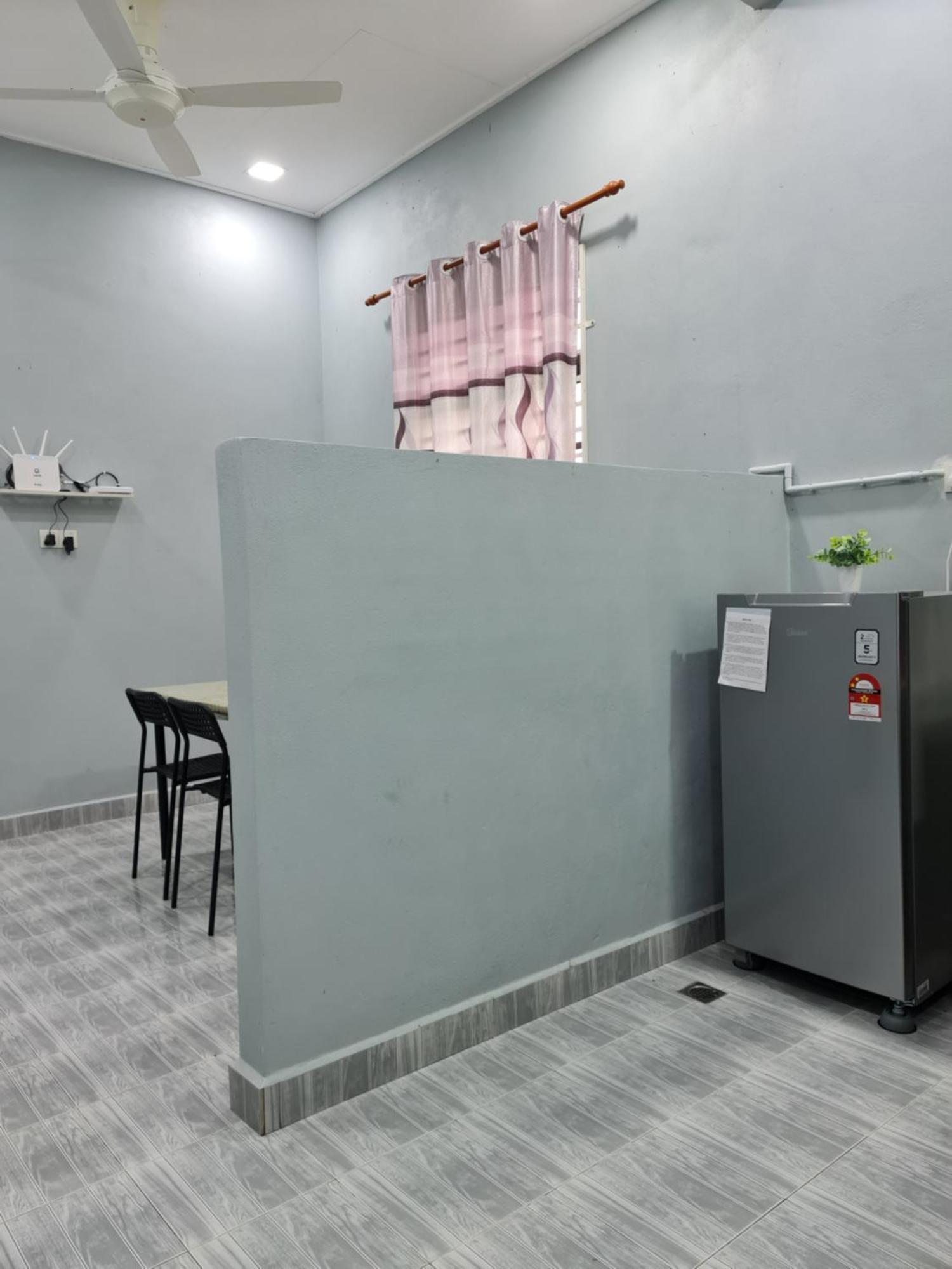 Teratak Che Esah Guest House Free Wifi Netflix Pasir Mas ภายนอก รูปภาพ