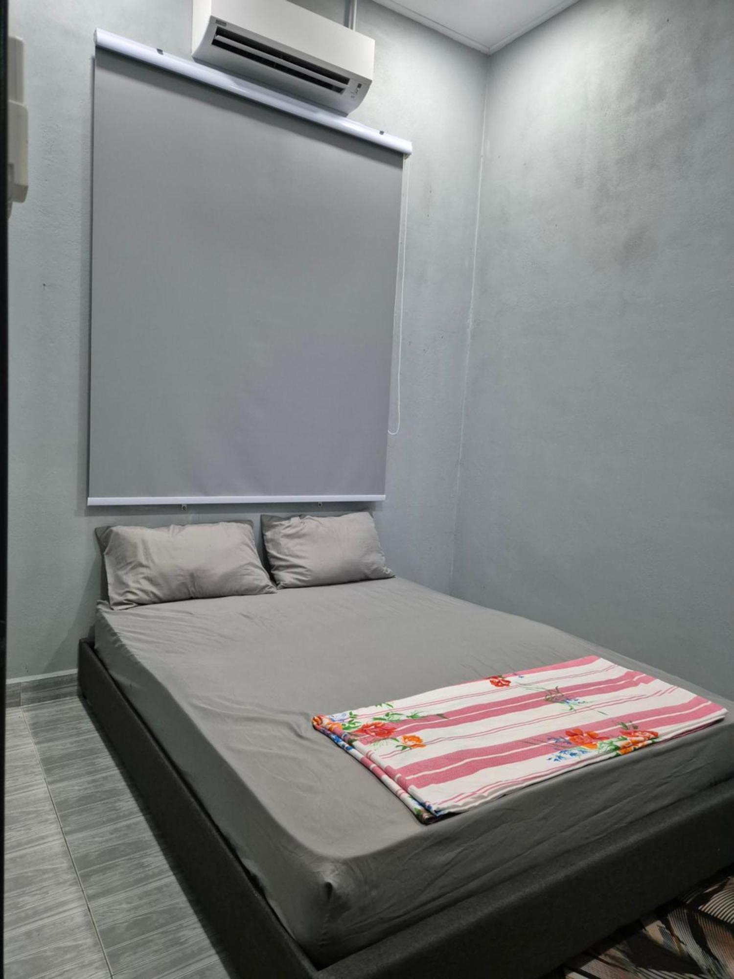 Teratak Che Esah Guest House Free Wifi Netflix Pasir Mas ภายนอก รูปภาพ